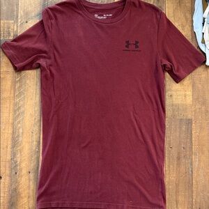 Under Armour Men's Maroon Short Sleeve Tee